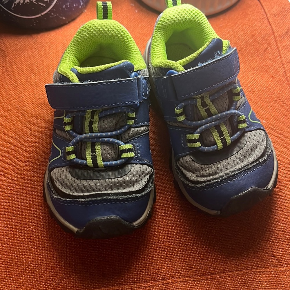 Toddler shoes